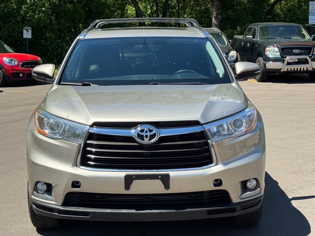 2016 Toyota Highlander Image 4