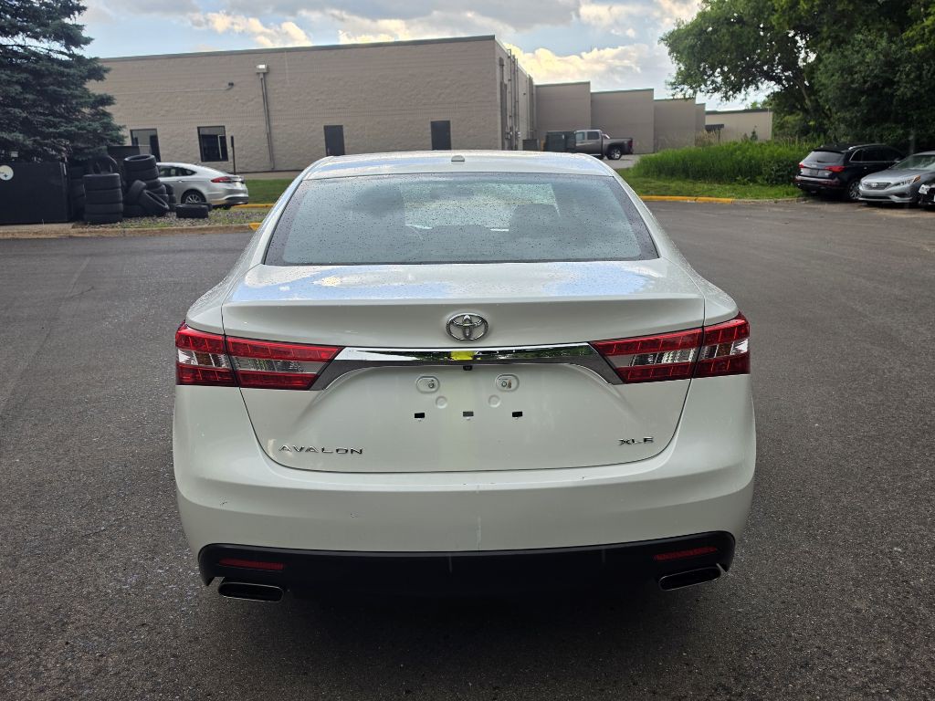 2014 Toyota Avalon Image 8
