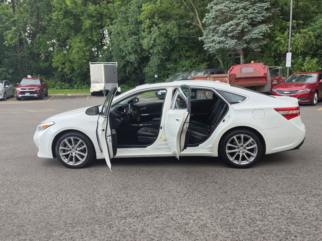 2014 Toyota Avalon Image 9