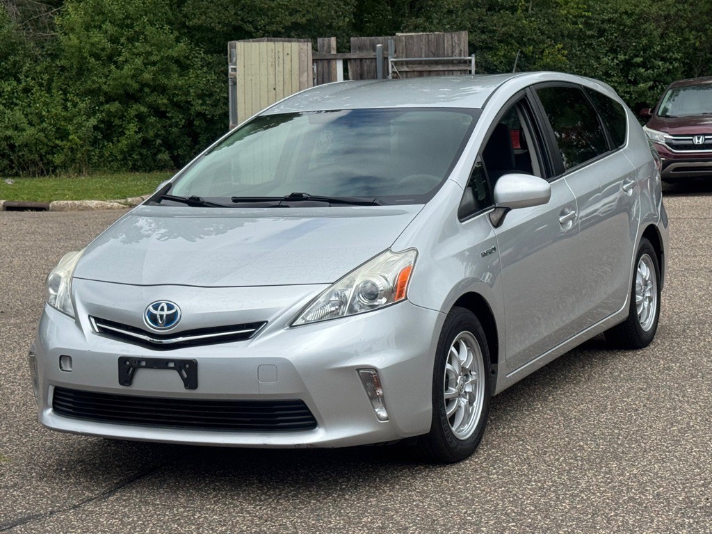 2013 Toyota Prius Image 4