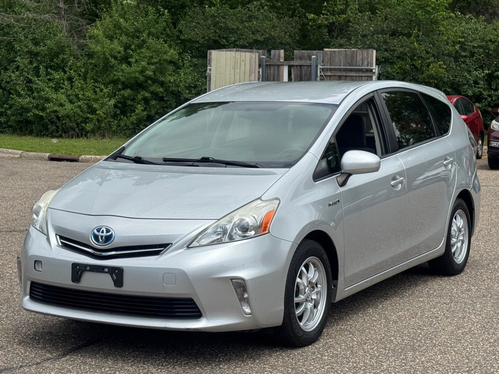 2013 Toyota Prius Image 17