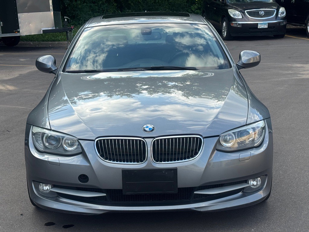 2013 BMW 3 Series Image 3