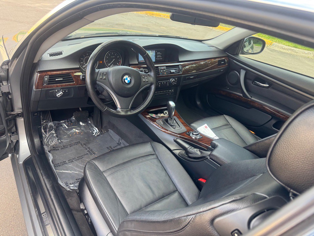 2013 BMW 3 Series Image 6