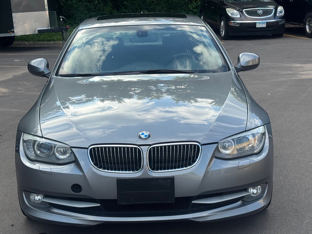 2013 BMW 3 Series Image 10