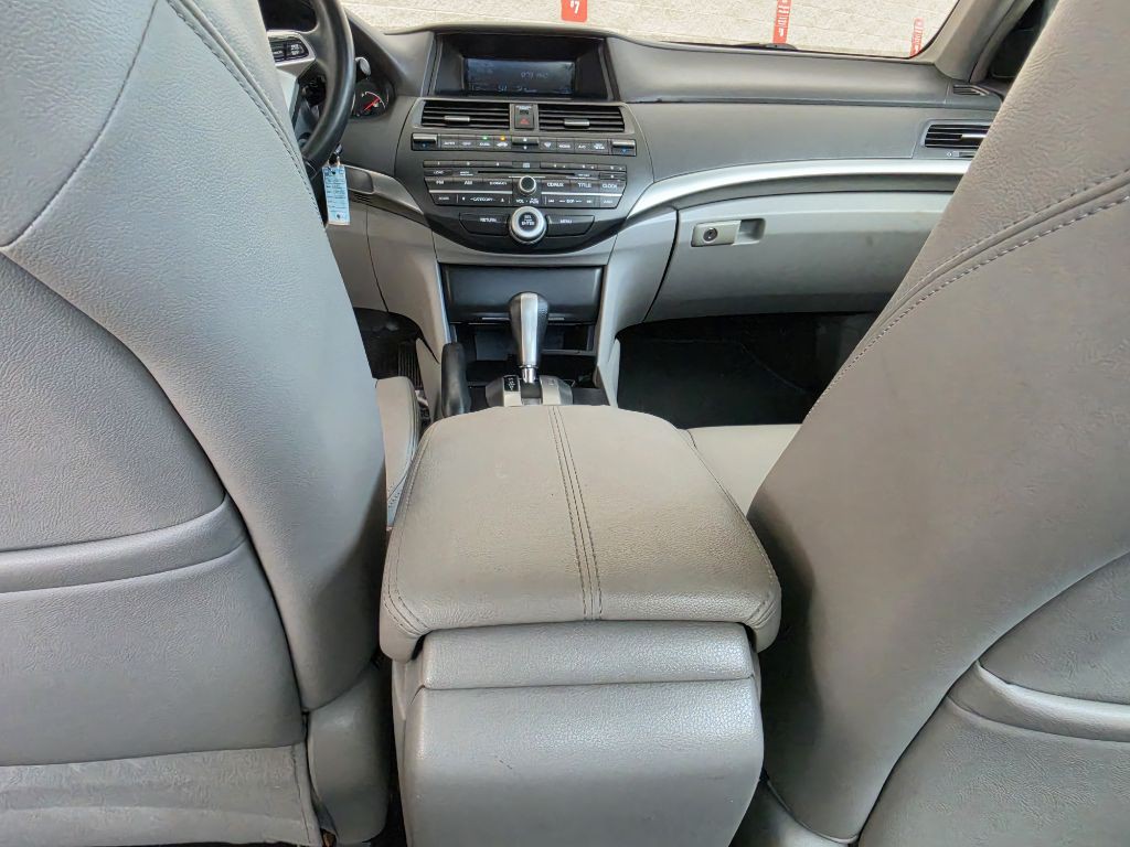 2008 Honda Accord Image 16