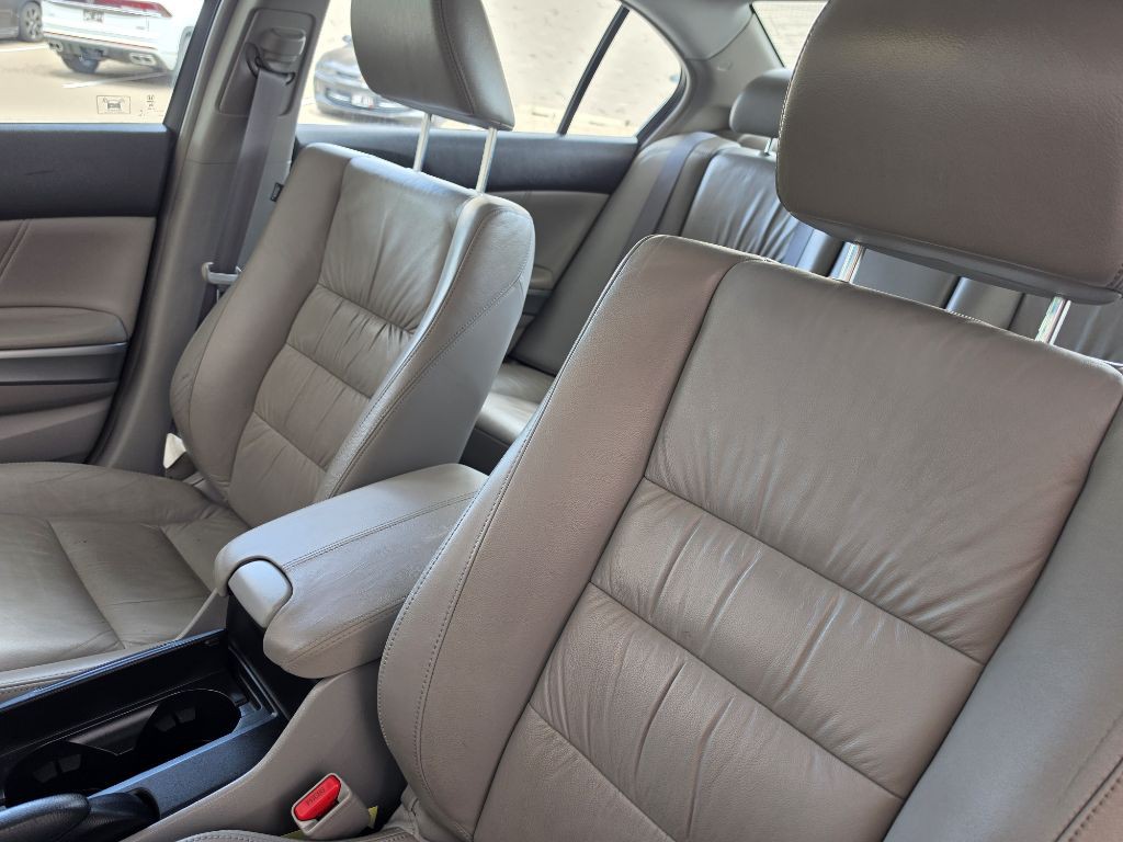 2008 Honda Accord Image 18