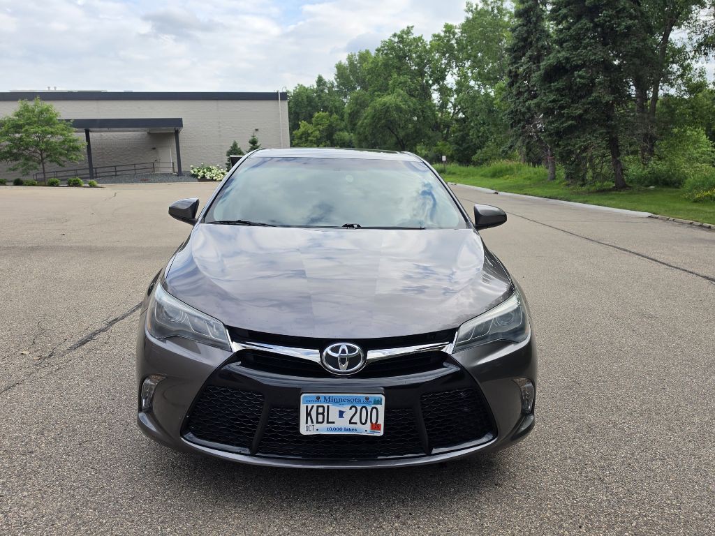 2017 Toyota Camry Image 7