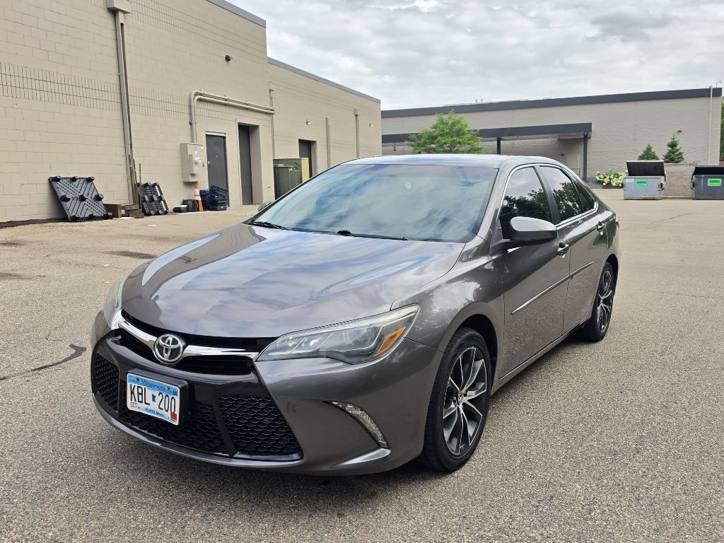 2017 Toyota Camry Image 8