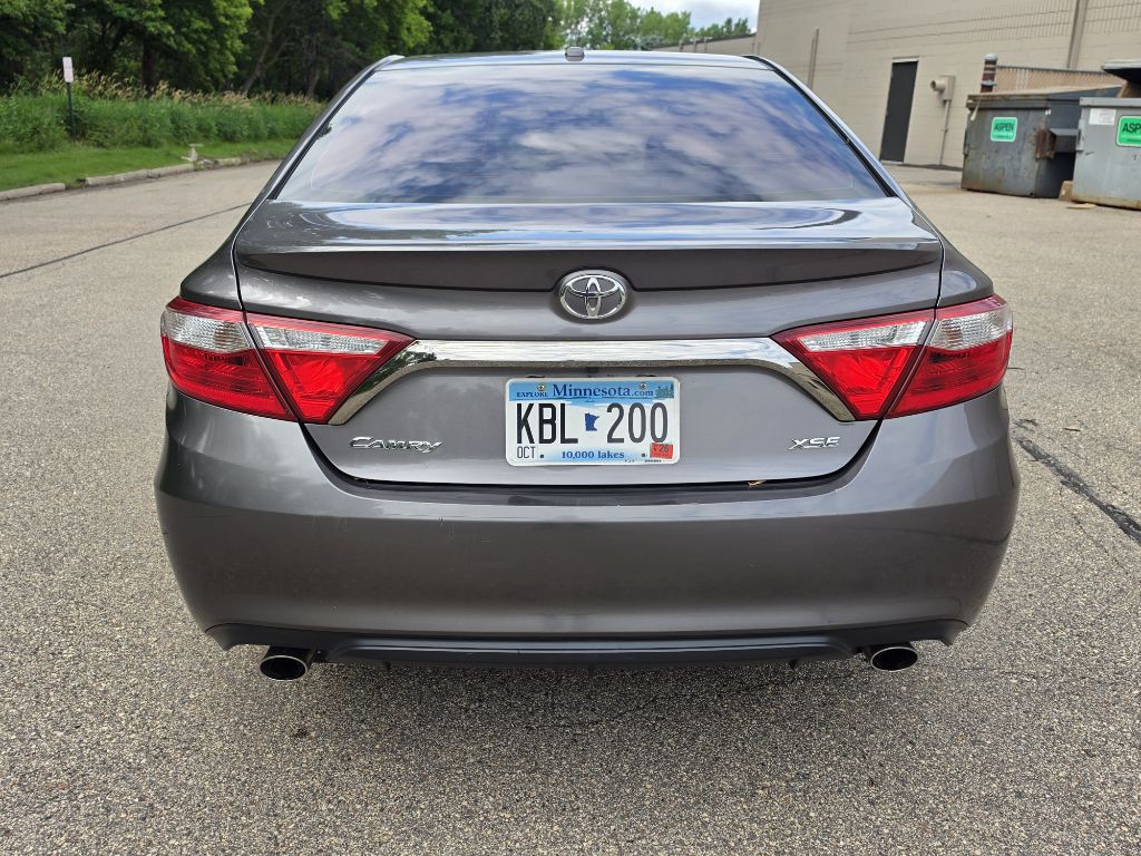 2017 Toyota Camry Image 14