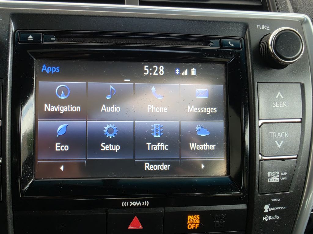 2017 Toyota Camry Image 24