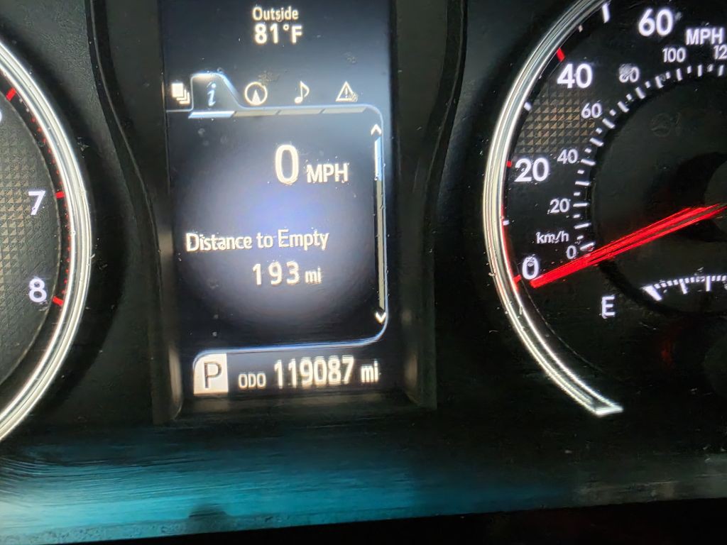 2017 Toyota Camry Image 31