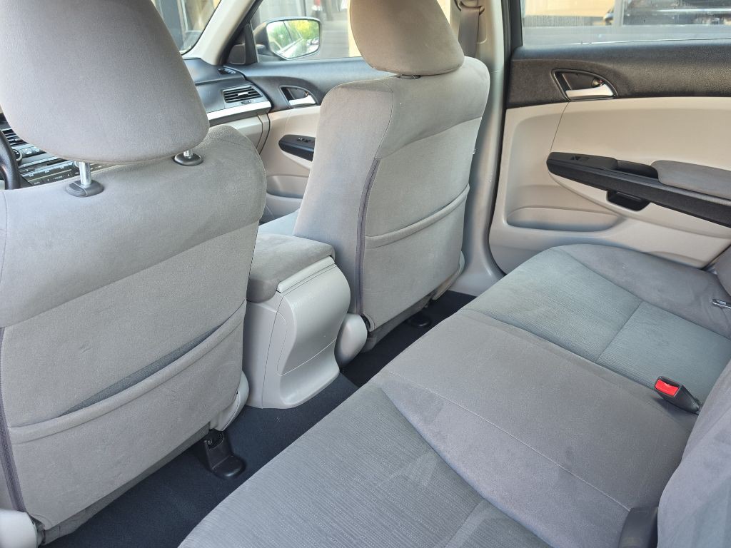 2012 Honda Accord Image 11