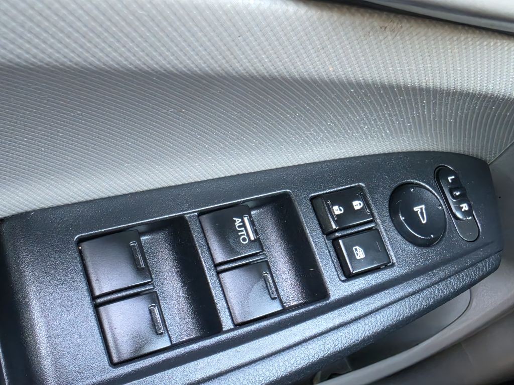 2012 Honda Accord Image 19
