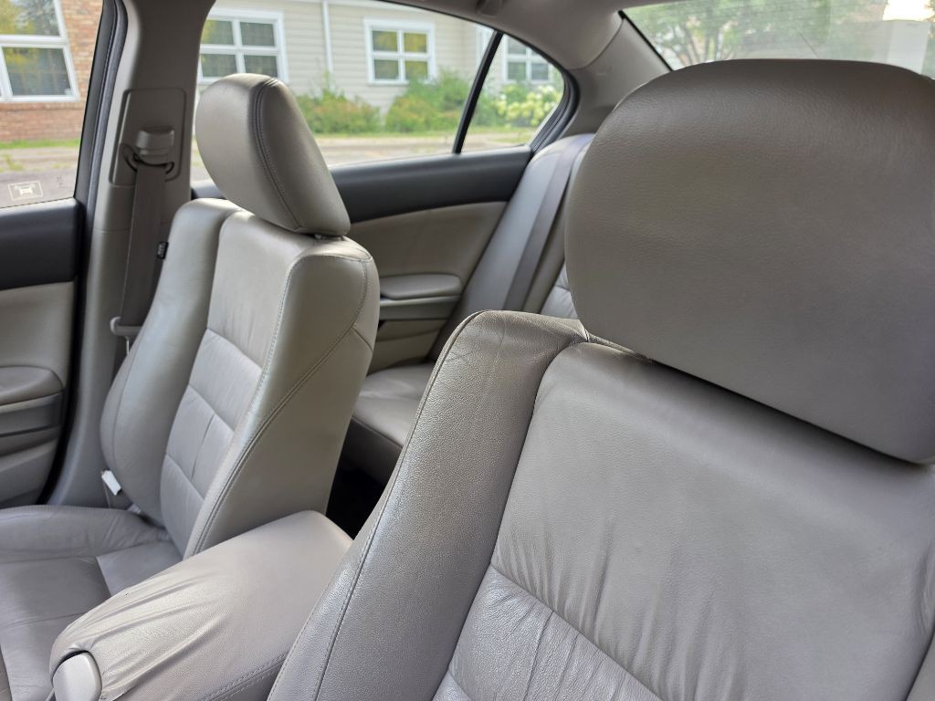 2010 Honda Accord Image 19