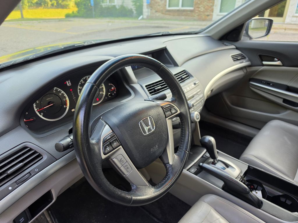 2010 Honda Accord Image 20