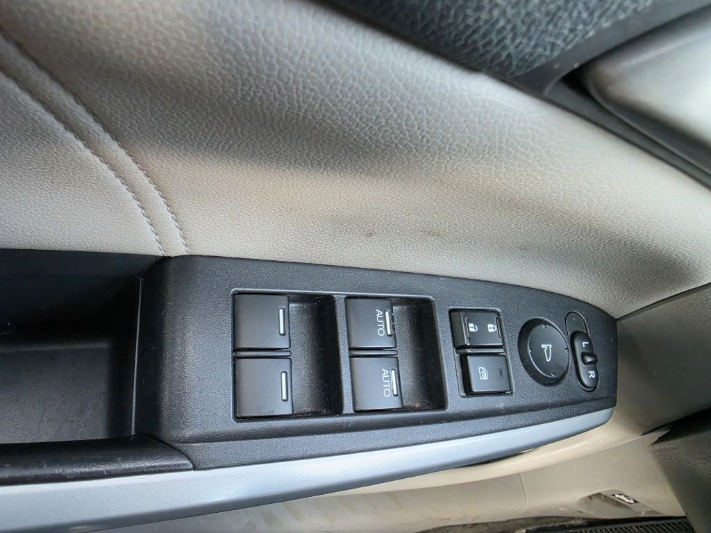 2010 Honda Accord Image 26
