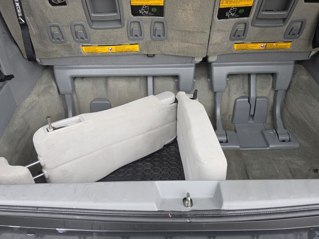 2011 Toyota Sienna Image 13