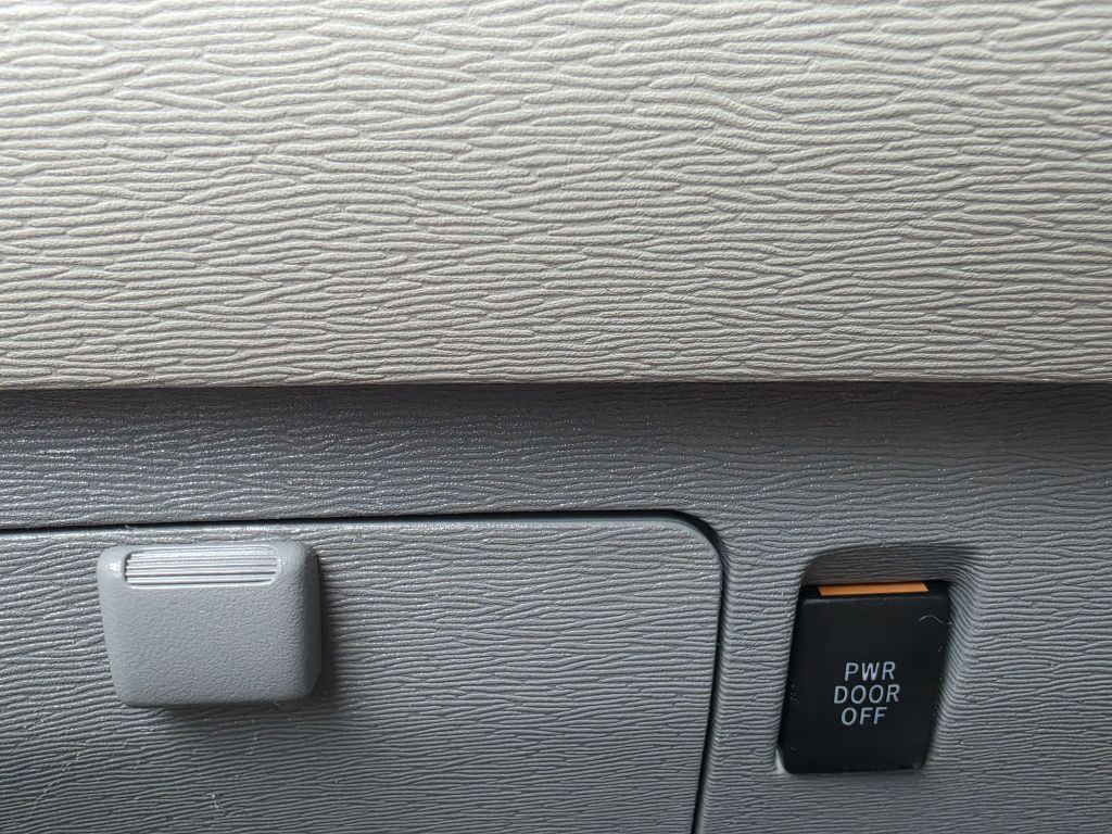 2011 Toyota Sienna Image 20