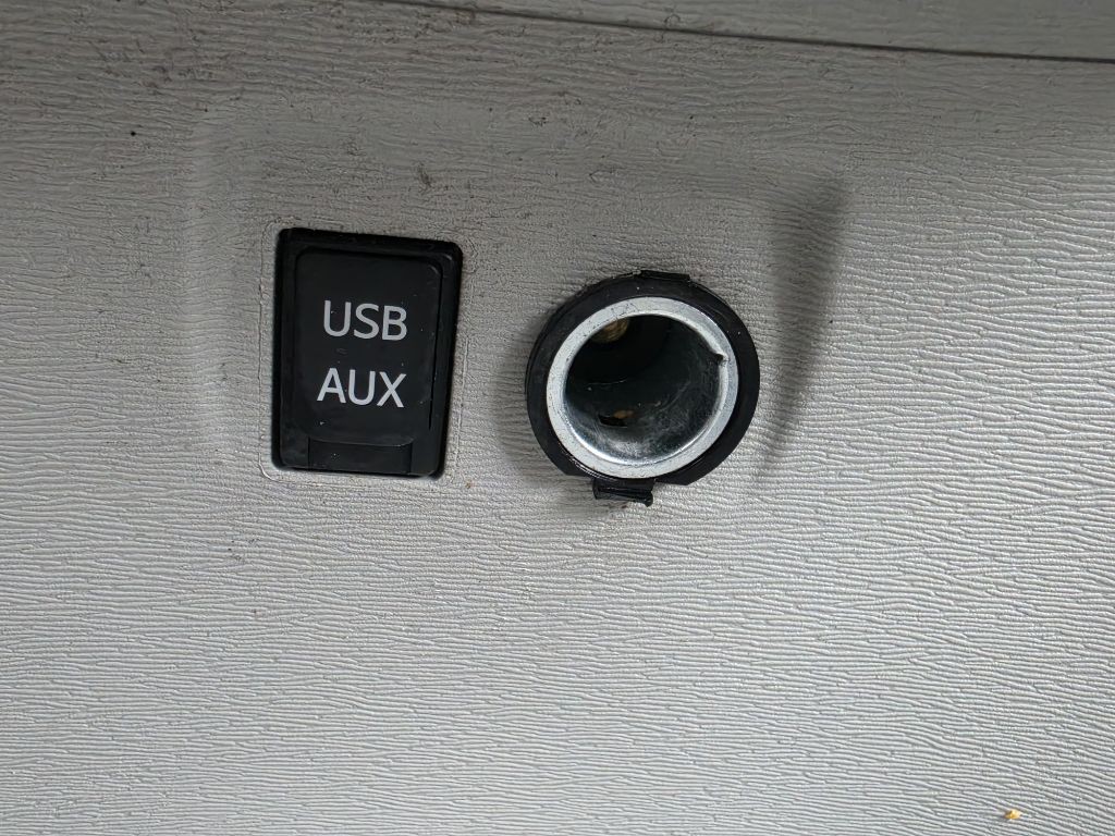 2011 Toyota Sienna Image 22
