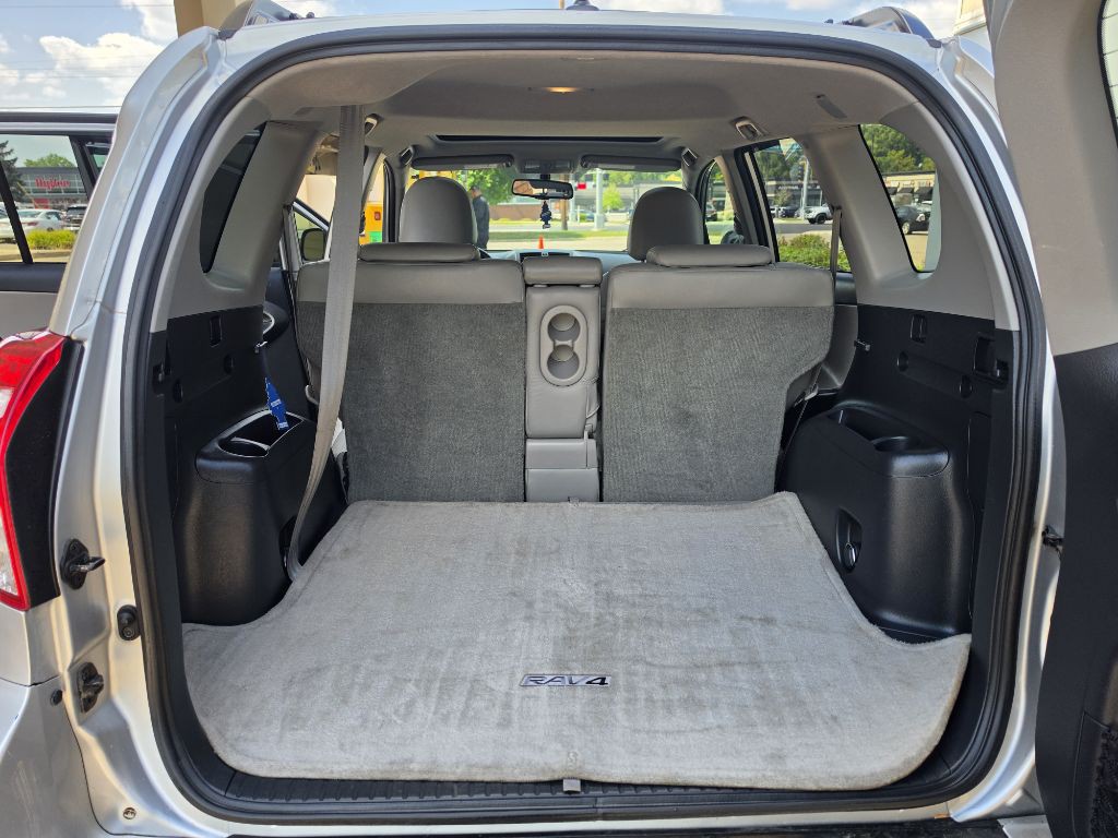 2011 Toyota Rav4 Image 17