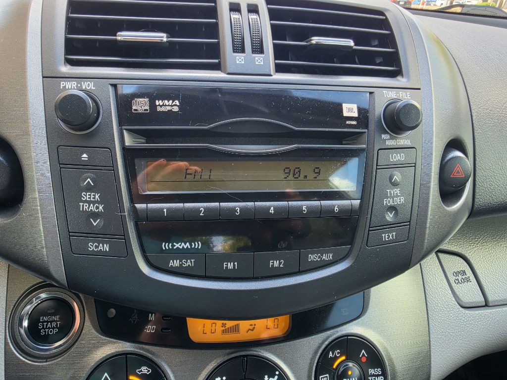 2011 Toyota Rav4 Image 24