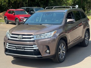 Image for 2017 Toyota Highlander SE ID: 7621391