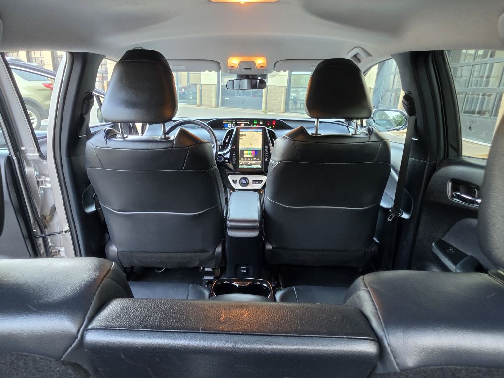 2018 Toyota Prius Image 11