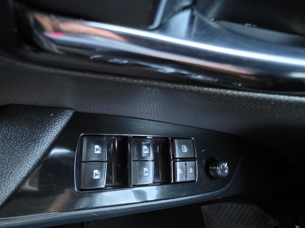2018 Toyota Prius Image 16