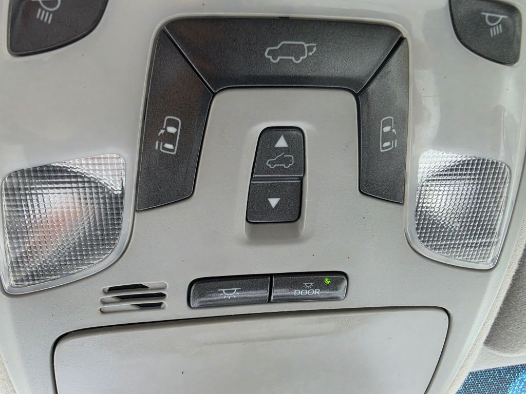 2014 Toyota Sienna Image 19