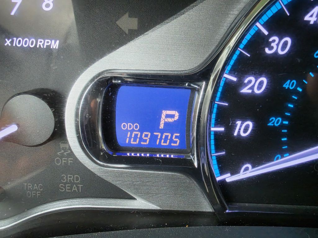 2014 Toyota Sienna Image 28