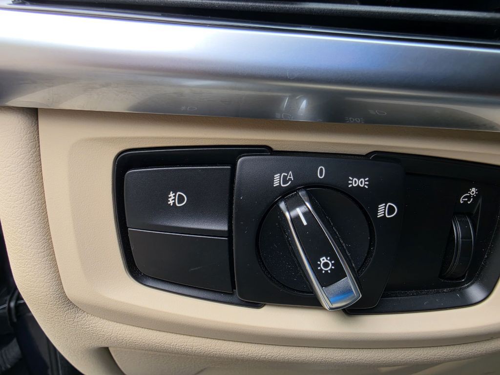2018 BMW X5 Image 19