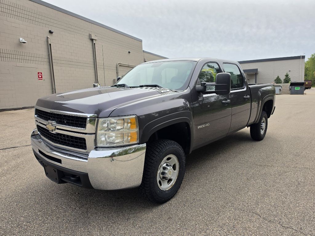 2010 Chevrolet Silverado 1500 Image 2