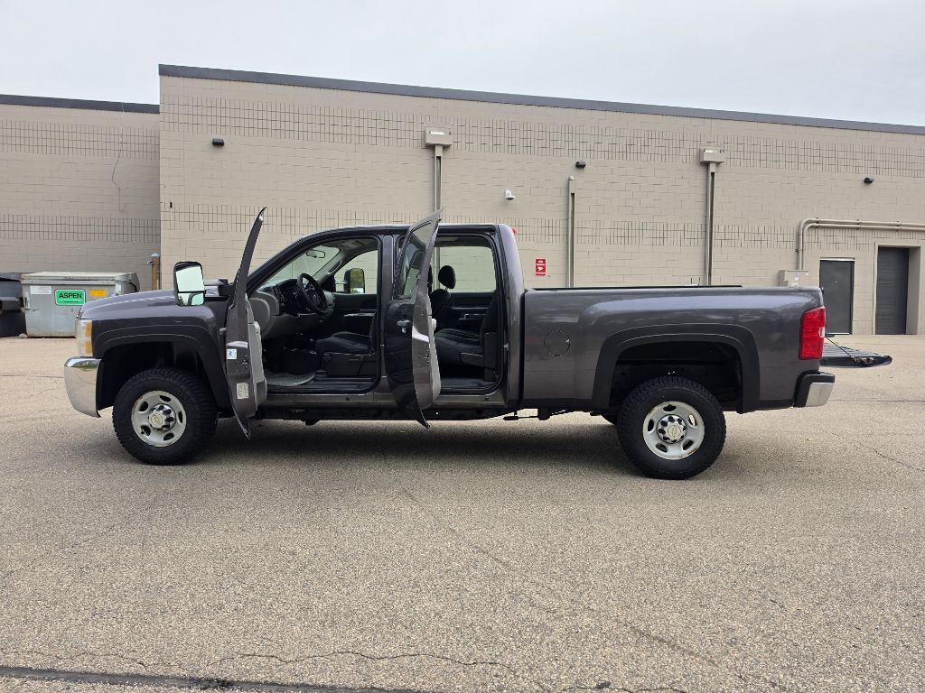 2010 Chevrolet Silverado 1500 Image 11