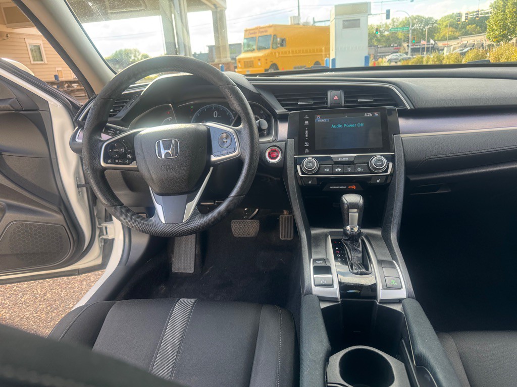 2016 Honda Civic Image 9