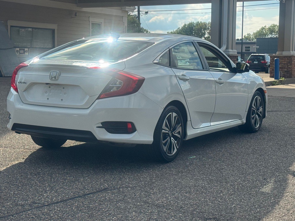 2016 Honda Civic Image 17