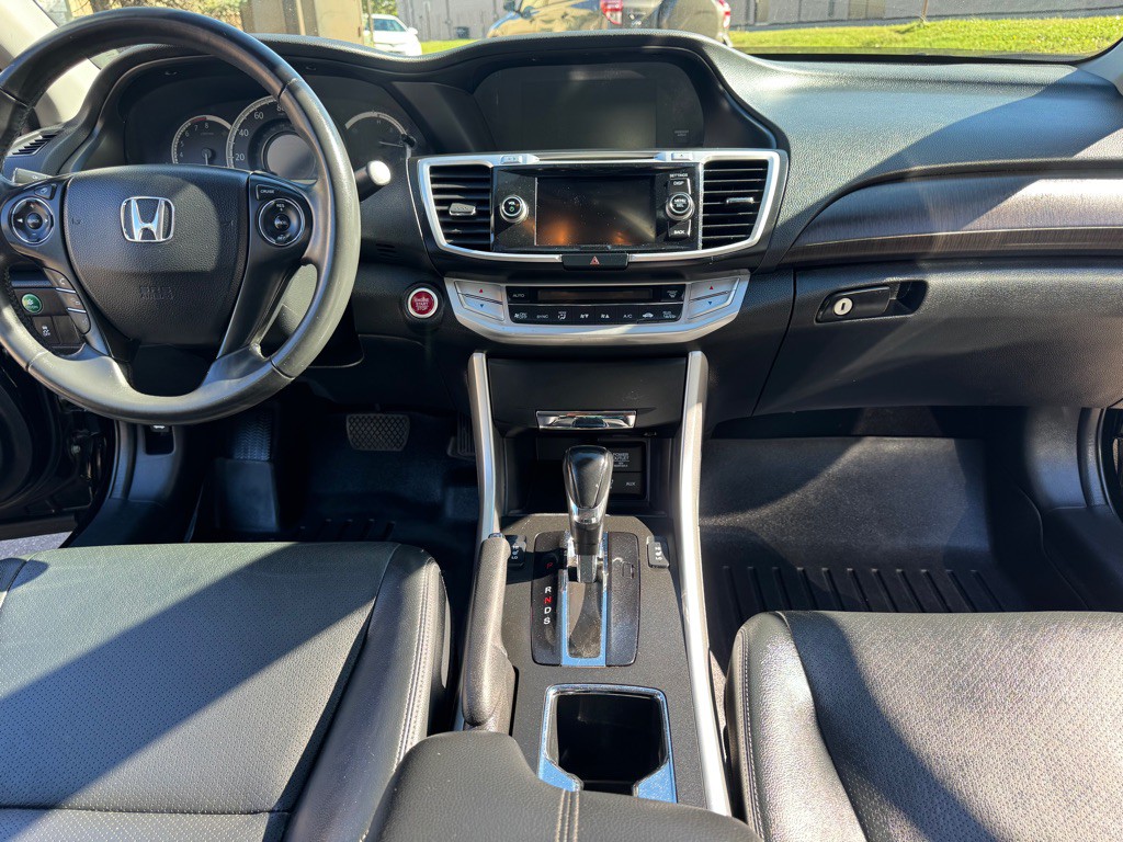 2015 Honda Accord Image 10