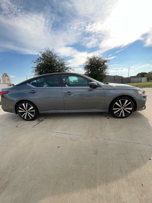 2021 Nissan Altima Image 5