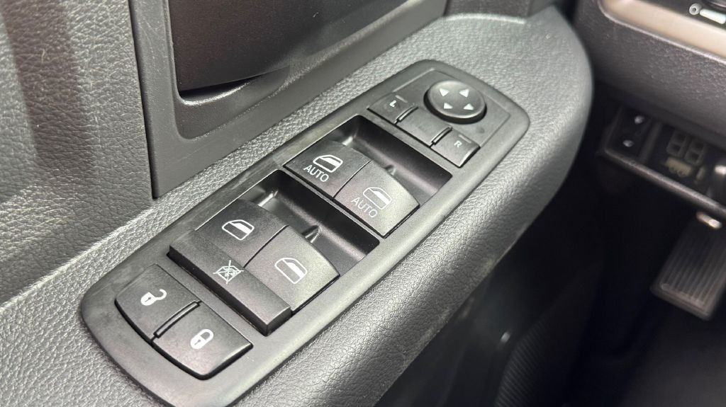 2012 Dodge Ram 3500 Image 15