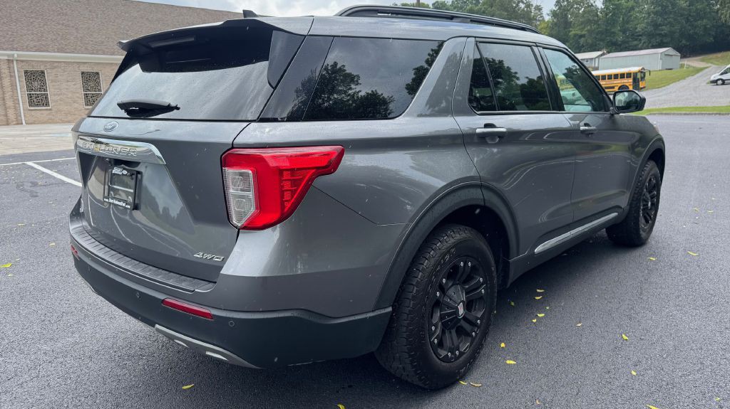 2021 Ford Explorer Image 3