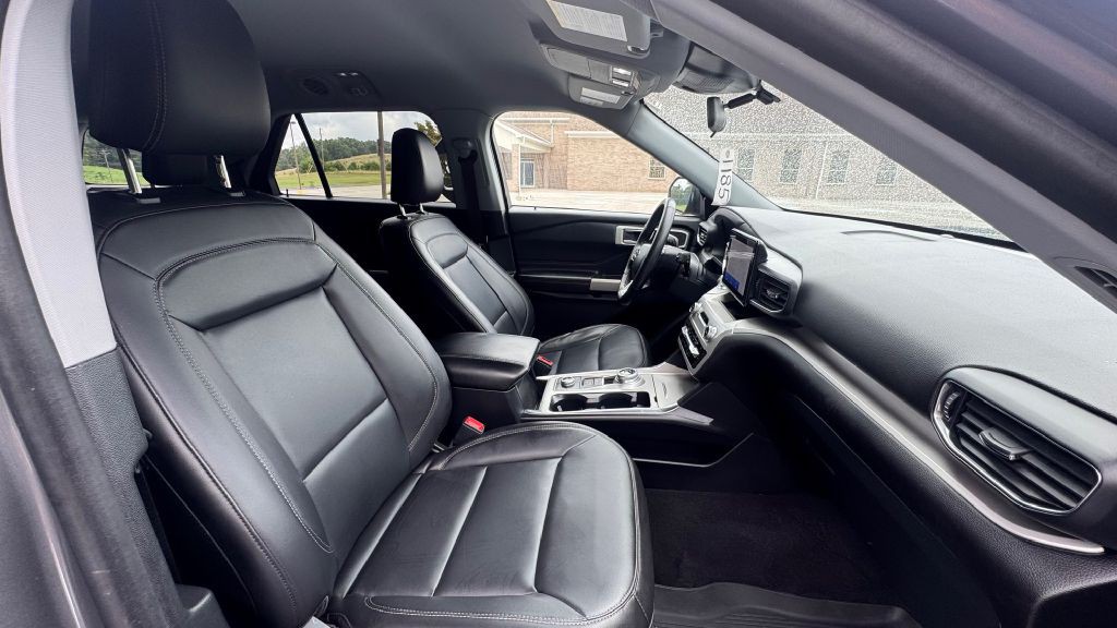 2021 Ford Explorer Image 11
