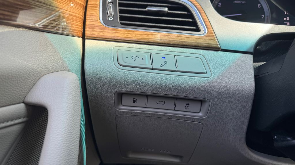 2015 Hyundai Sonata Image 13