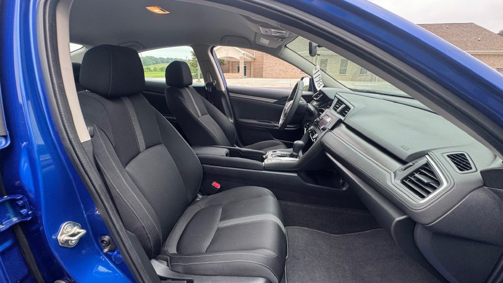 2016 Honda Civic Image 9