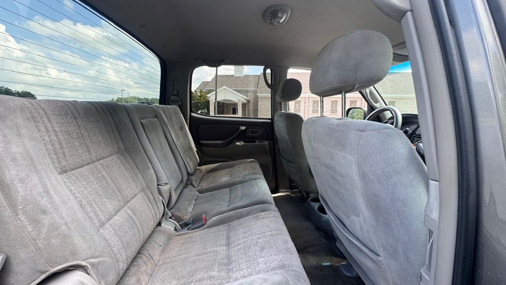 2004 Toyota Tundra Image 8