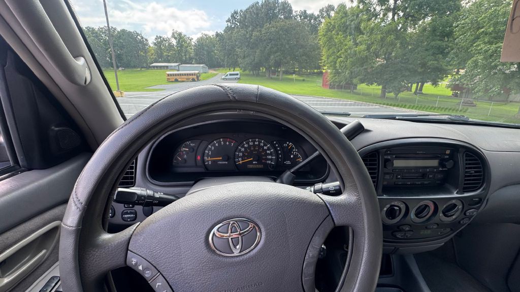 2004 Toyota Tundra Image 10