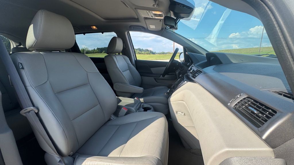 2014 Honda Odyssey Image 10