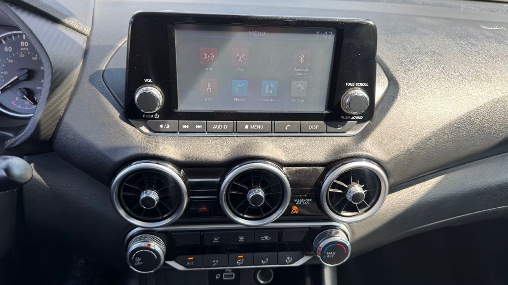2021 Nissan Sentra Image 12