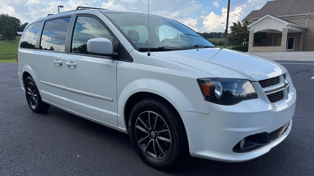2017 Dodge Grand Caravan Image 2
