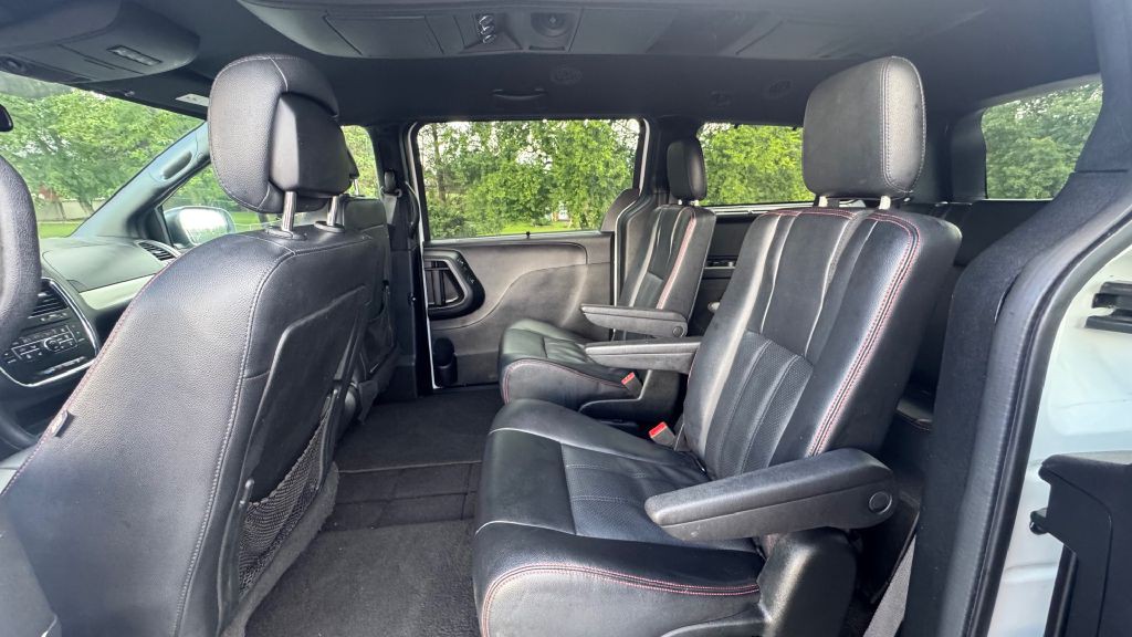 2017 Dodge Grand Caravan Image 6
