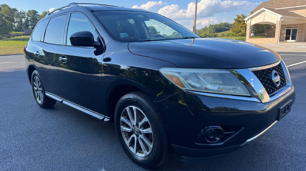 2014 Nissan Pathfinder Image 2