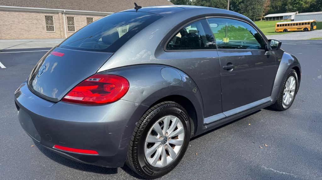 2013 Volkswagen Beetle Image 3
